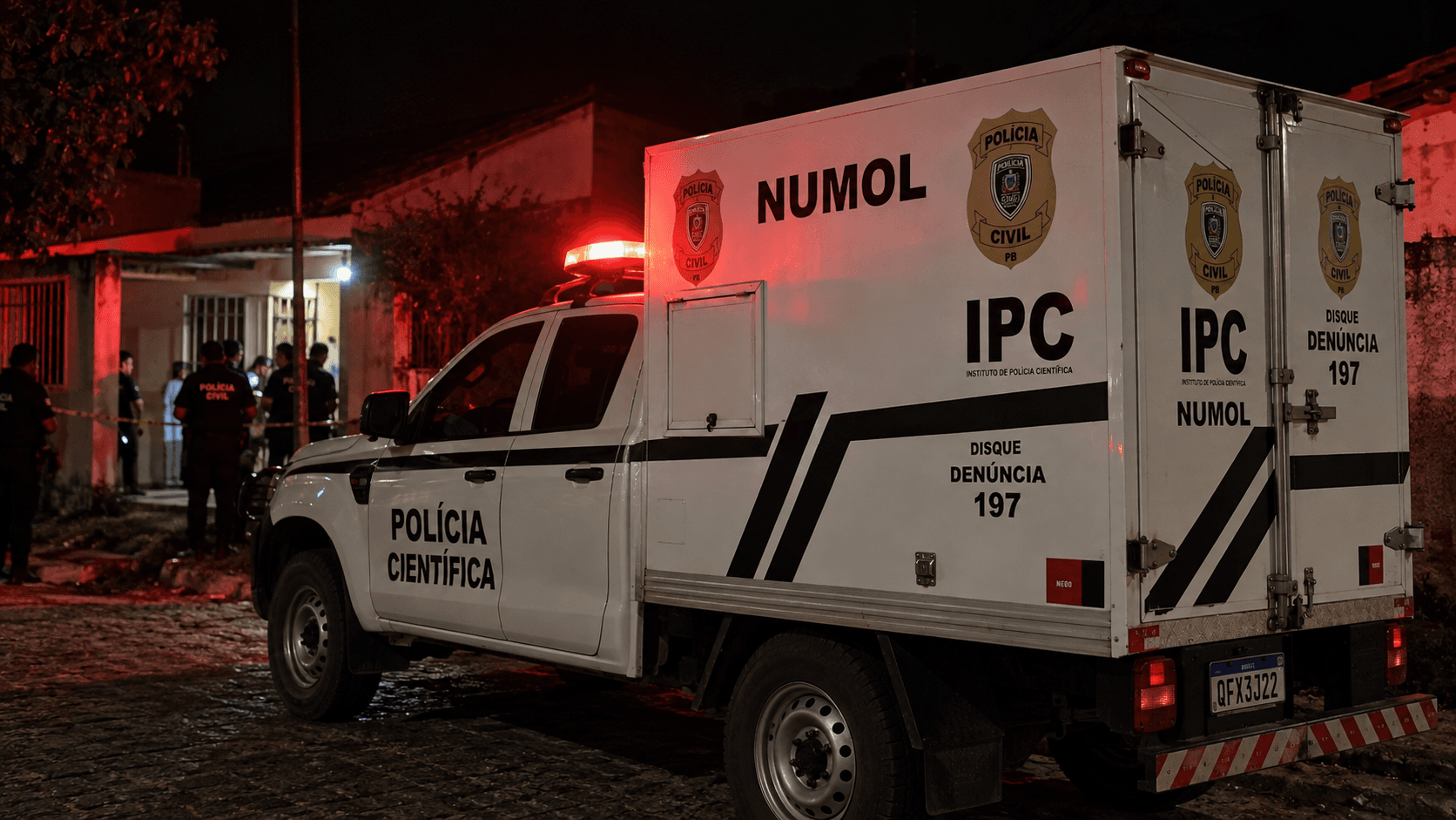 Grupo armado invade casa e mata dois homens a tiros em Pedras de Fogo.